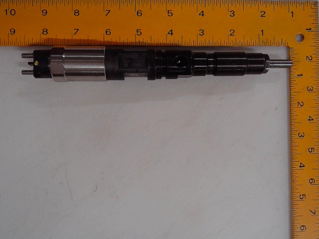 RE504181 Injection Nozzl for JOHN DEERE