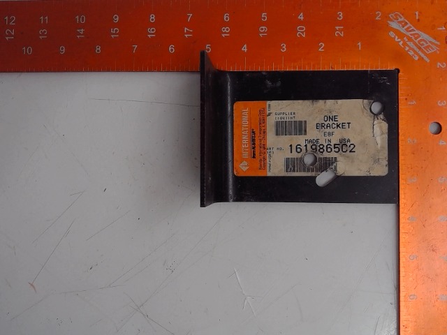1619865C2 Brkt for CASE NEW HOLLAND