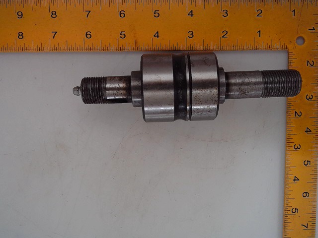 ST746 Brg/zerk for CUB CADET