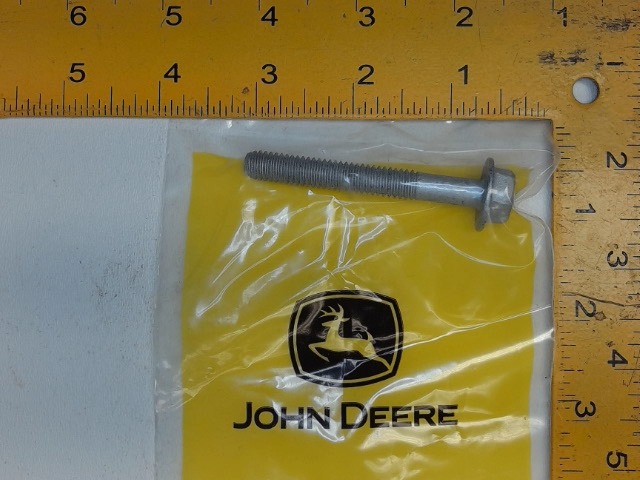 UC22794 Screw for JOHN DEERE