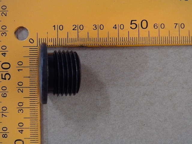 5H600-11820 Plug