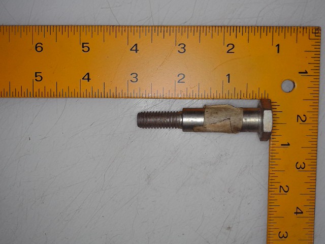 489429R1 Bolt for CUB CADET