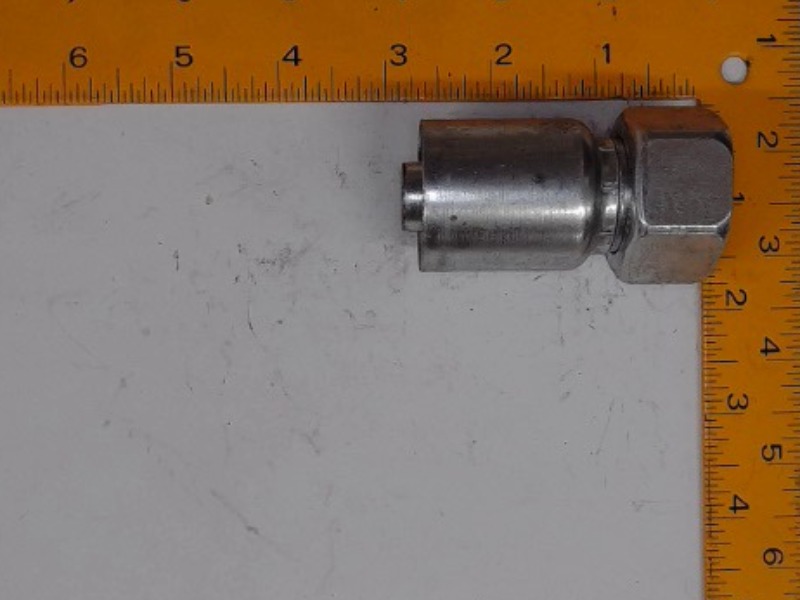 X1C943-20-10 Fitting for JOHN DEERE