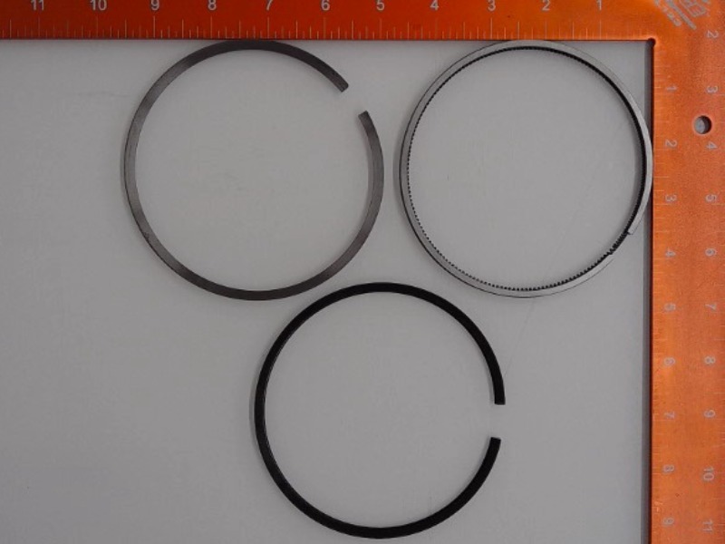 J802429 CASE Piston Ring Kit