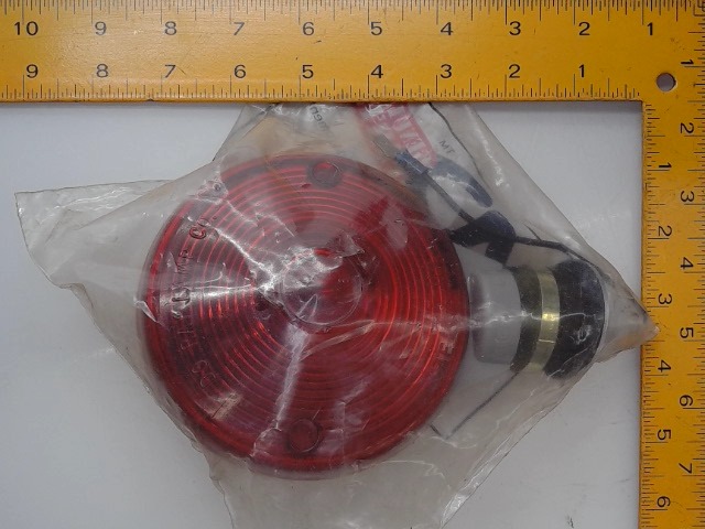 21402 MACDON Tail Light
