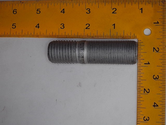 85808260 Stud