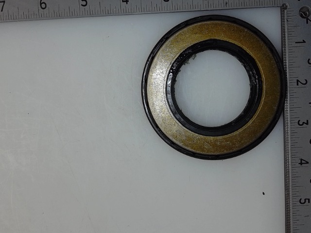 1045873 WOODS Seal