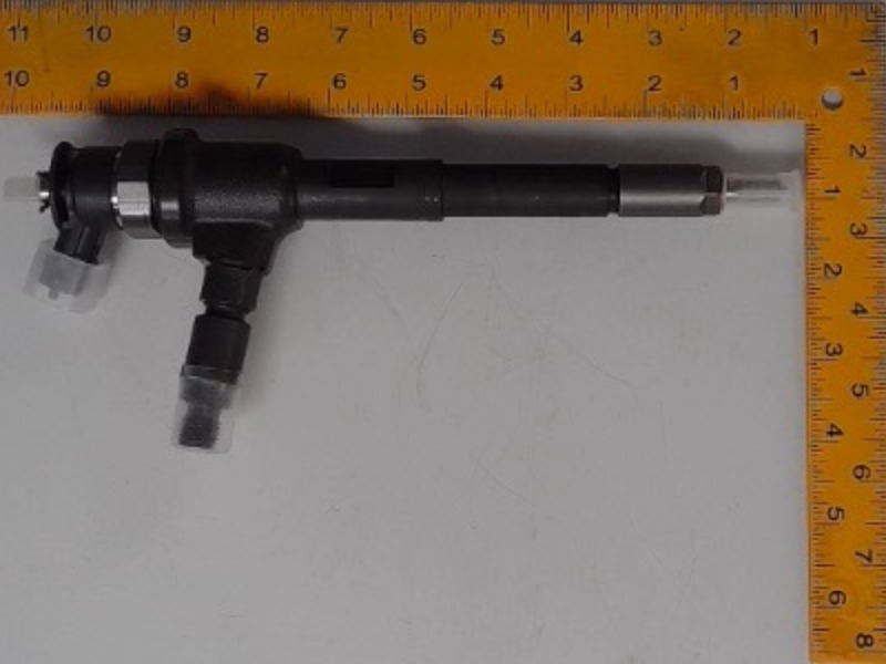 V837073791 Injector for AGCO