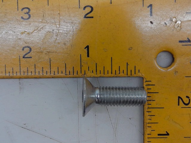 136492 MACDON Screw 10.9
