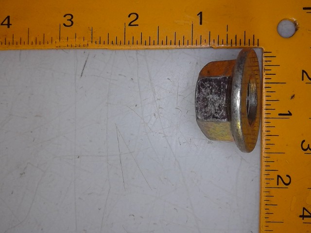 87016581 CASE Nut