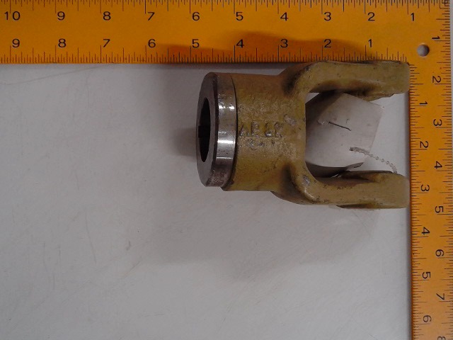 W800-8310 Yoke for AGCO