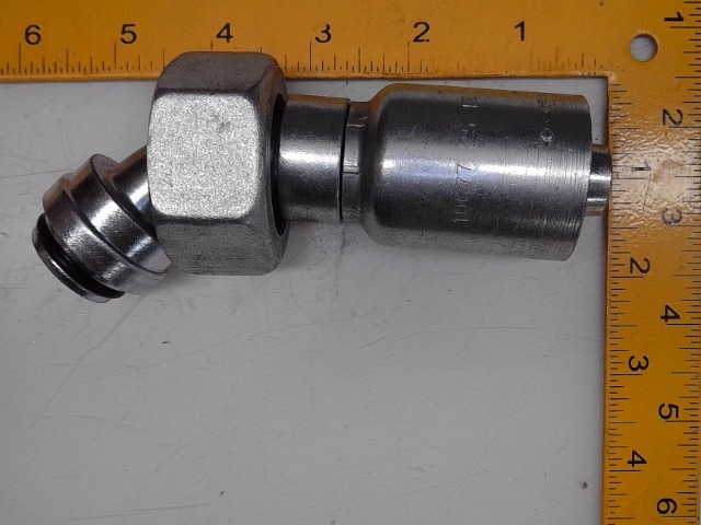 X10C77-25-12 Fitting for JOHN DEERE
