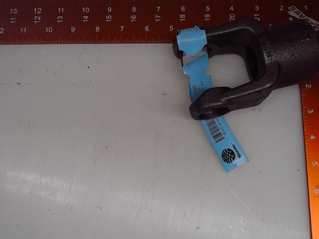 W800-1420 Yoke for AGCO