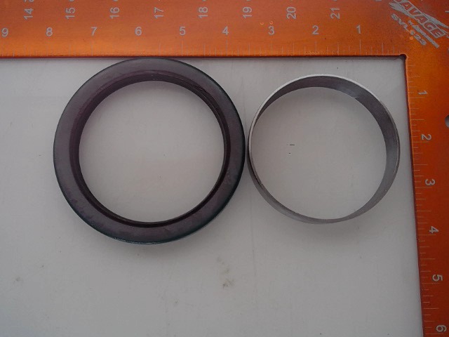 690437C94 CASE Front Crankshaft Seal