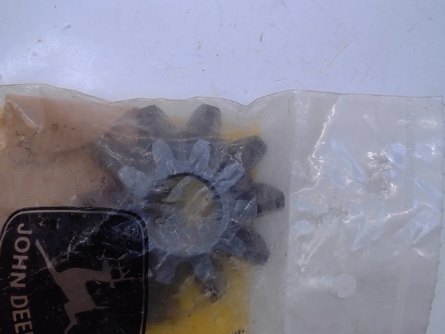 YZ80875 Gear for JOHN DEERE