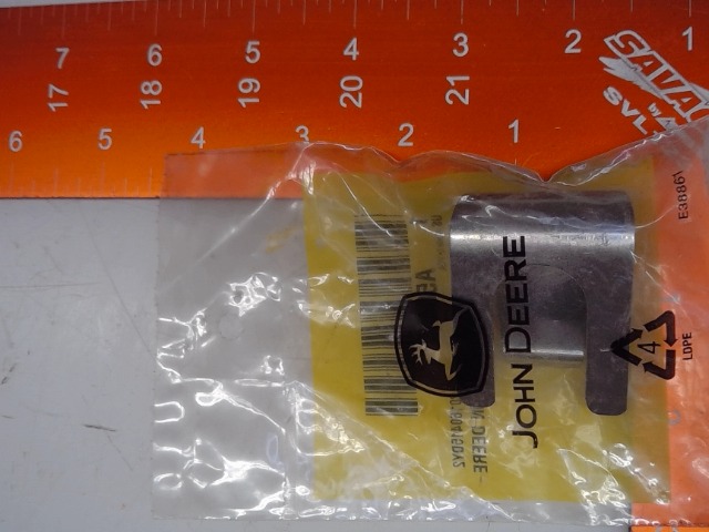 A50417 Clip for JOHN DEERE