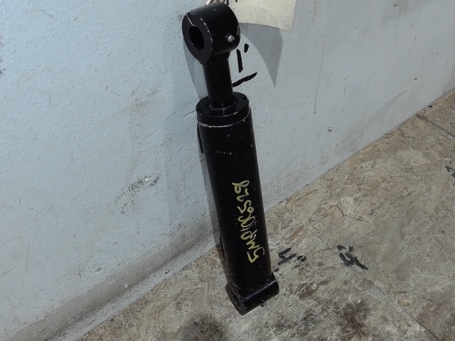 5MP106528 Hyd Cylinder