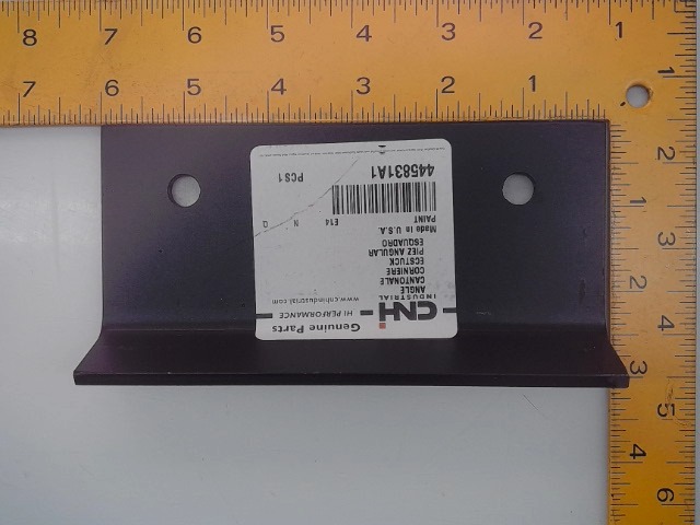 445831A1 Angle for CASE NEW HOLLAND