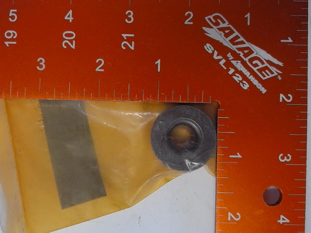 1335037 Retainer-s