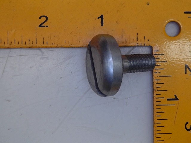 140996C1 Screw for CASE NEW HOLLAND