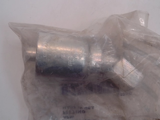 P-13743-6-6 Fitting for CASE NEW HOLLAND