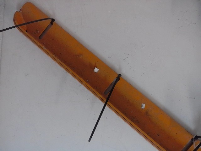 17191 Cover/skid Shoe