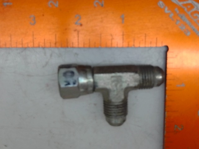 X063T-6-6 Tee for JOHN DEERE