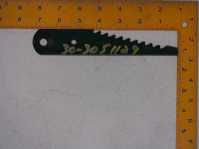 30-3051129 Latch for AGCO