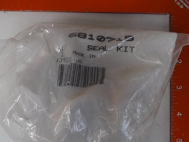 6810719 Seal Kit for BOBCAT