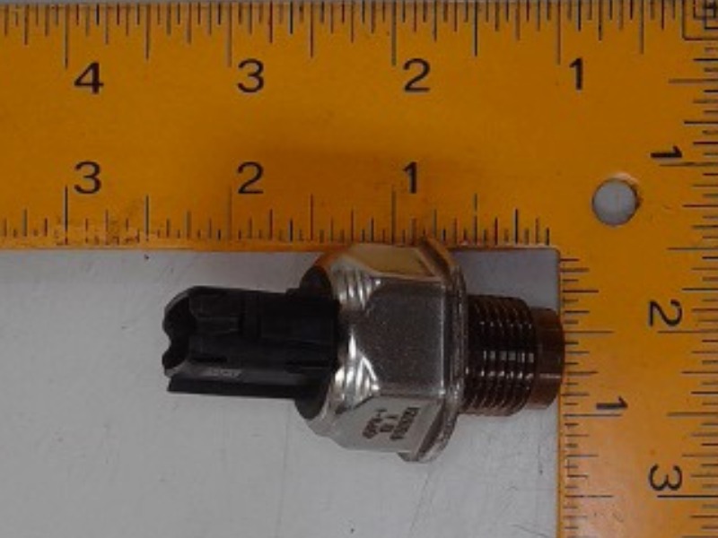 RE549752 Valve for JOHN DEERE