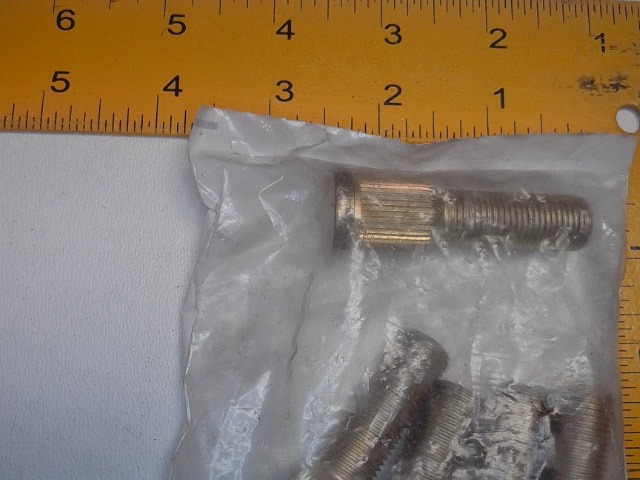 SN1611-1 Wheel Bolt for AGCO