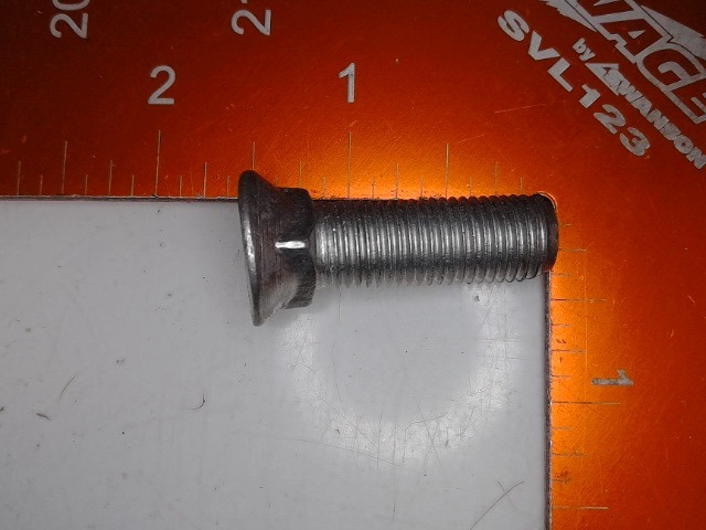 353416X1 Stud for AGCO