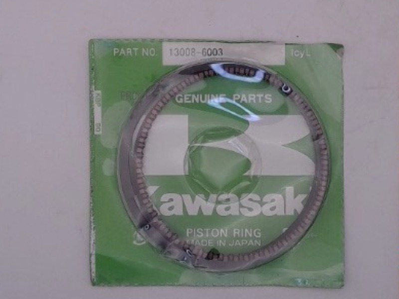 KM130086003 Ring Set for CUB CADET