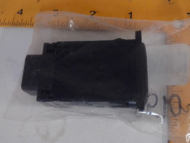 3C582-75100 Switch