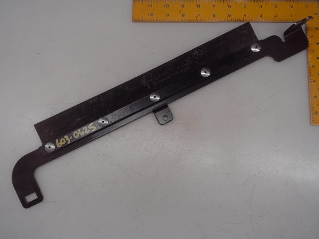 603-0625 Bracket W/flap for CUB CADET