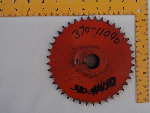 370-11090 Spkt for GEHL MANITOU