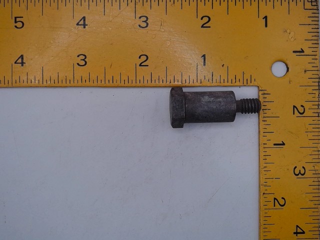 310-18384 Bolt for GEHL MANITOU