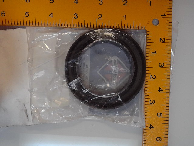 1835376C1 Seal for NAVISTAR