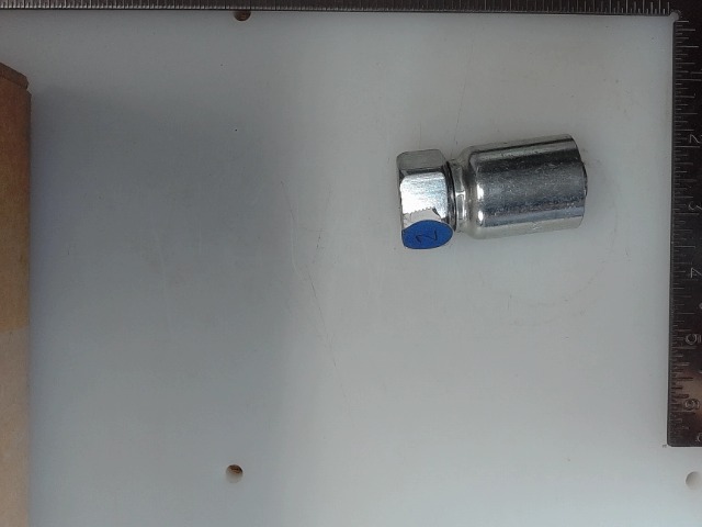 X1C343-18-10 Fitting for JOHN DEERE