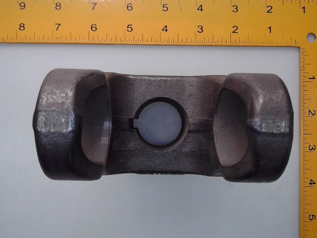 W800-3520 Yoke for AGCO