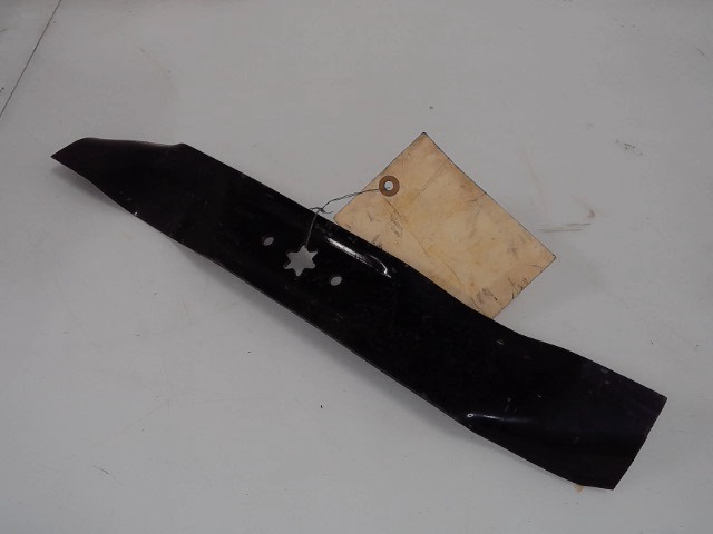 742-0610 Blade for CUB CADET