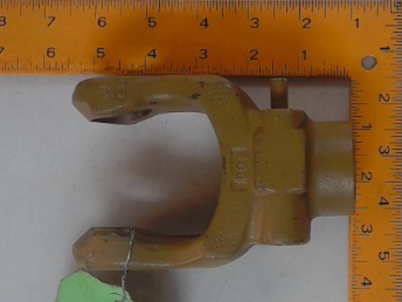 A-W041400 Yoke for JOHN DEERE