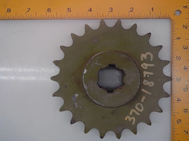 370-18793 Spkt 22t for GEHL MANITOU