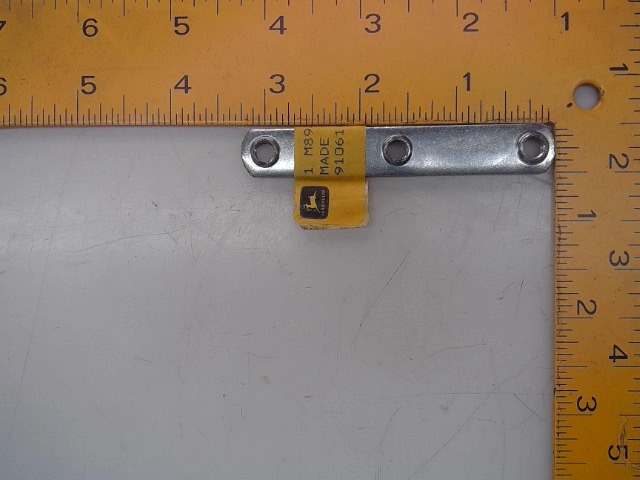 M89332 Lock Bar for JOHN DEERE