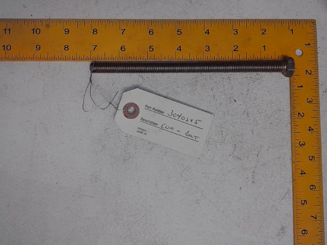 3040245 CUMMINS 8.8 Bolt