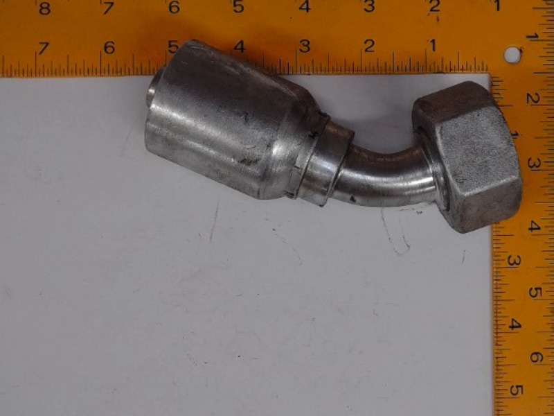 X10C78-25-12 Fitting for JOHN DEERE