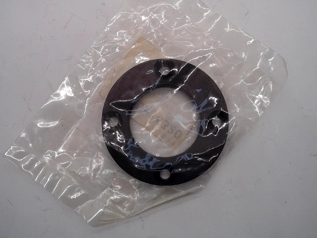 1C020-16320 Stopper for KUBOTA