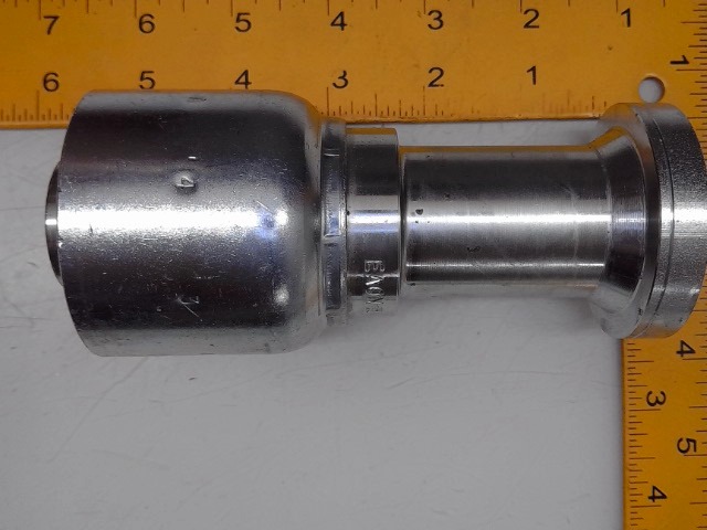 X16A43-20-20 Fitting for JOHN DEERE