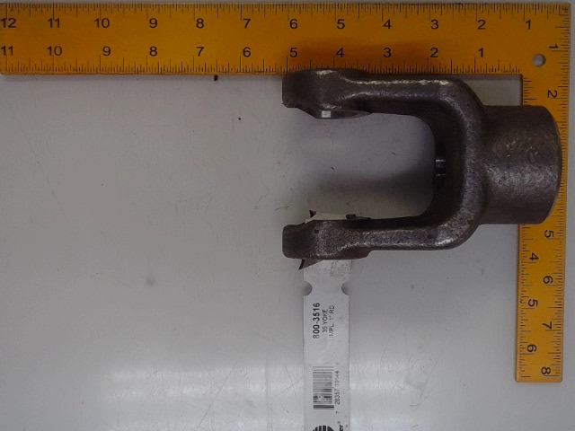 W800-3516 Yoke for AGCO