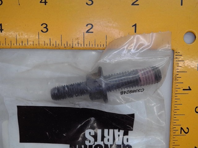 3691817 Screw